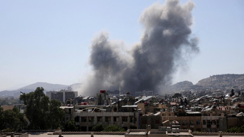 Israel ataca Damasco: Escalada bélica tras conflicto druso-sirio