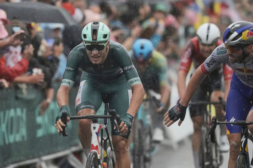 Jonathan Milan consolida su supremacía en el Tour de Francia 2025