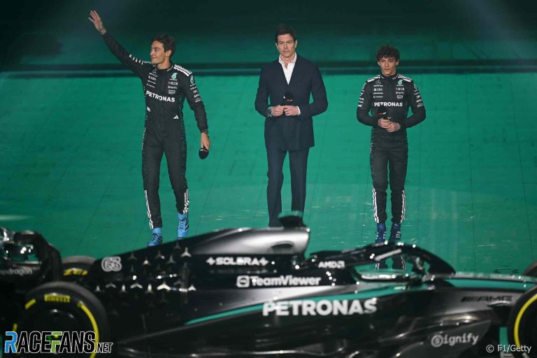 Mercedes Gran Bretaña 2025: La Encrucijada de Silverstone