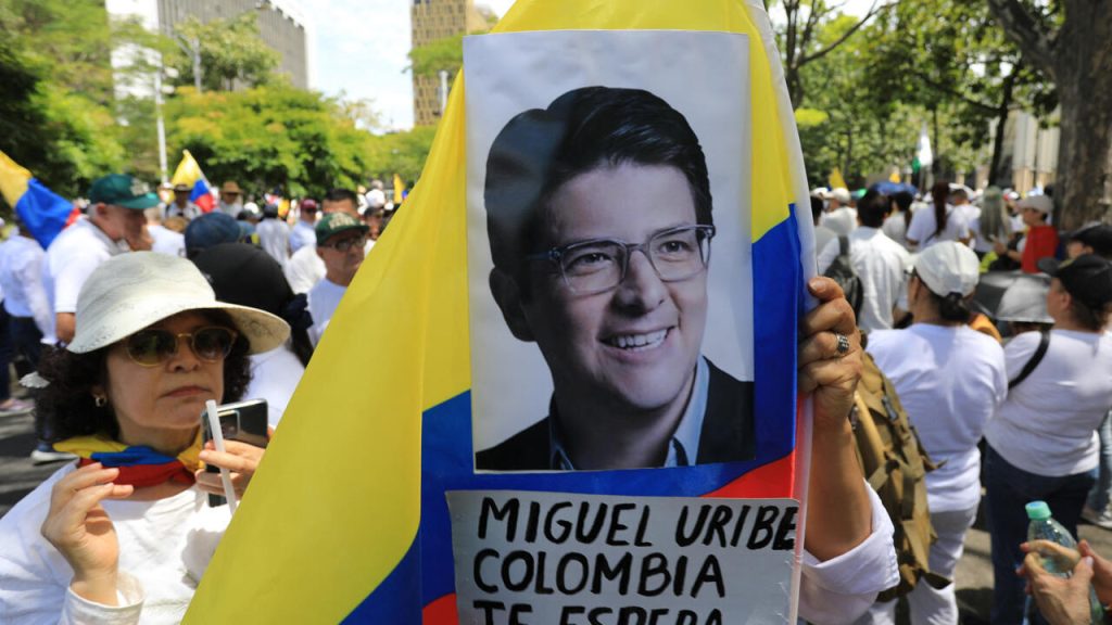 Miguel Uribe Turbay: Nueva Cirugía Tras Atentado en Colombia