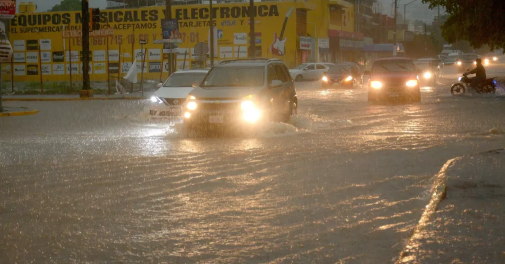 Monzón Mexicano: Lluvias Torrenciales Azotan el Noroeste