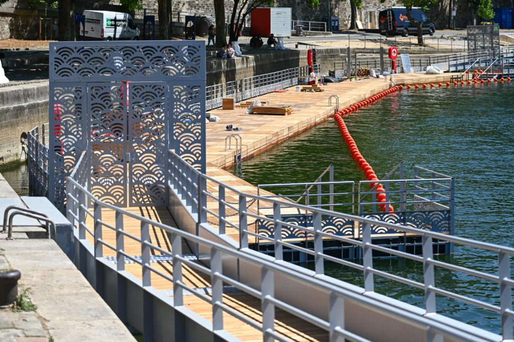 París reabre el Sena: Baño permitido tras un siglo