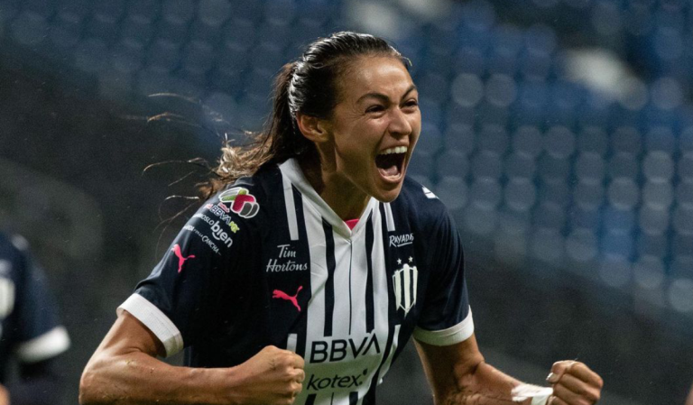 Rayadas Liga MX Femenil: Contundente goleada con doblete de Burkenroad impulsa su ascenso