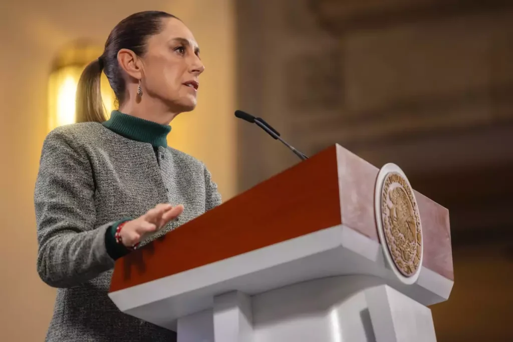 Sheinbaum rechaza criminalización migratoria y destaca aportes de mexicanos en EU