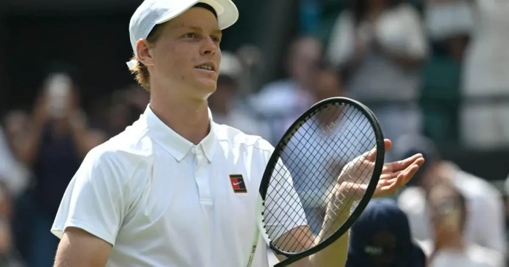 Sinner Arrasa en Wimbledon: Avance Impecable a Tercera Ronda