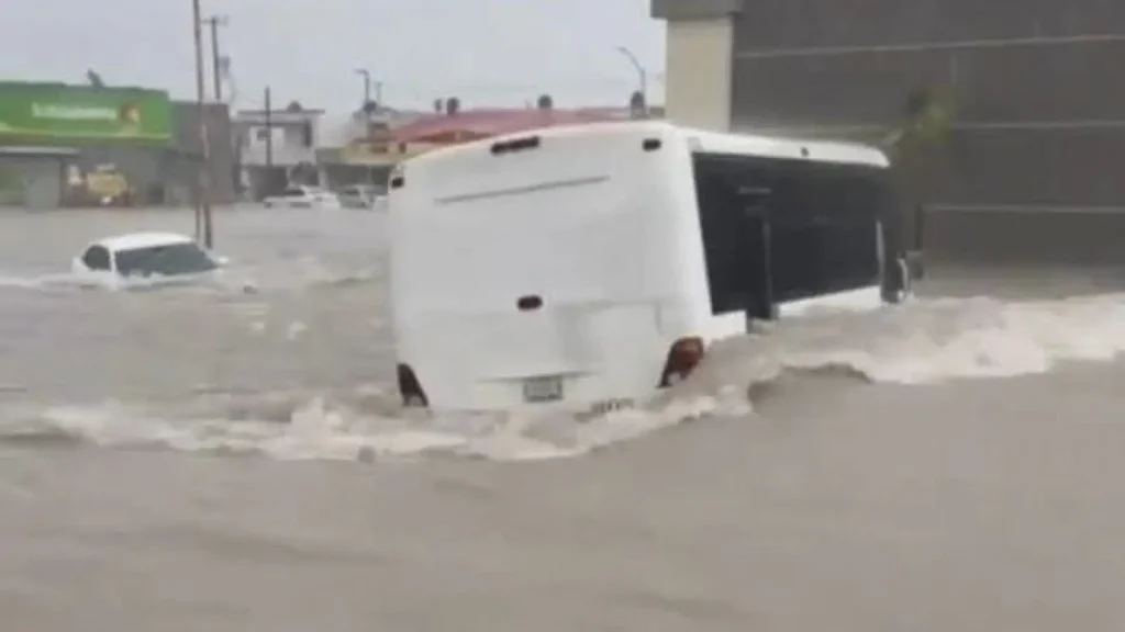 Tormenta Barry Deja Estragos en Tamaulipas, SLP y Chihuahua