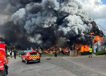 Tragedias consecutivas sacuden Tomorrowland: Muerte y devastador incendio en el festival