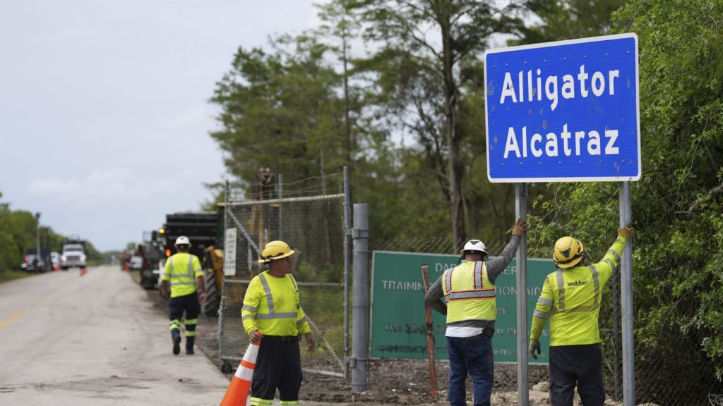 Verificación Consular en 'Alcatraz de los Caimanes': SRE Refuta Incomunicación de Mexicanos