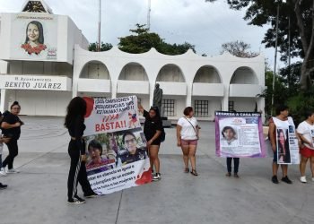 MARCHA FEMINISTA: Exigen justicia por feminicidios recientes en Cancún