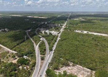 ¡La entrada a Cancún por la carretera libre a Mérida se transforma!