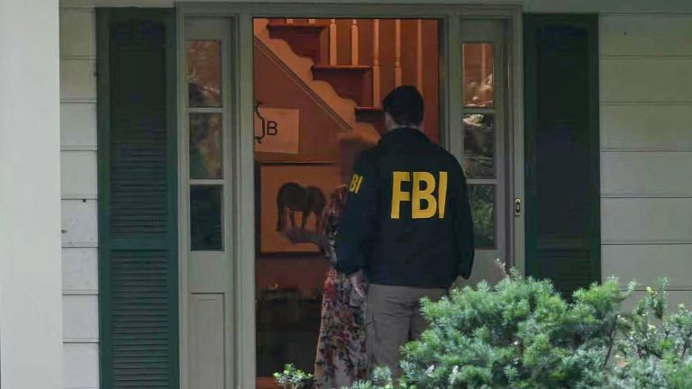 Allanamiento del FBI a John Bolton: ¿Una nueva cruzada política de trump?