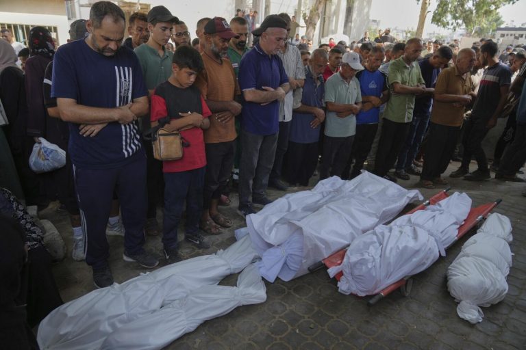Ataques israelíes elevan a 61 mil 944 los muertos en Gaza desde octubre de 2023