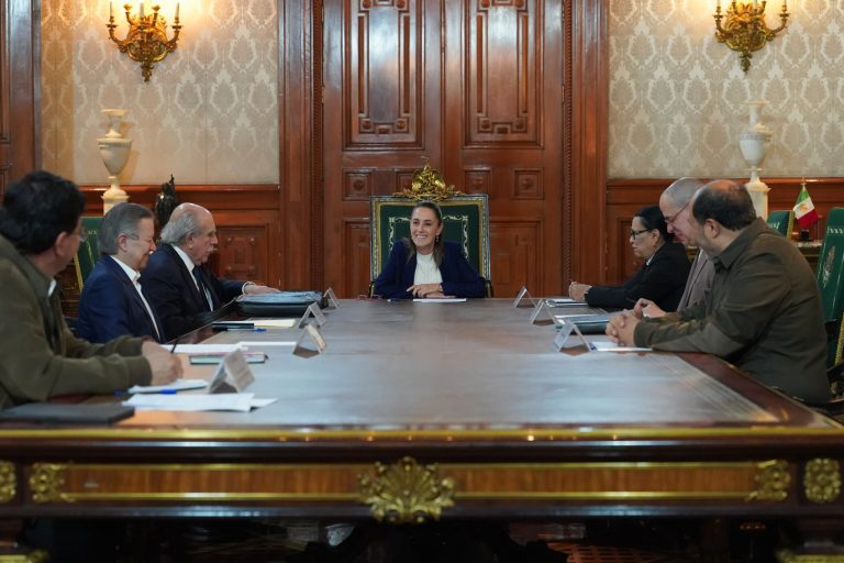 Claudia Sheinbaum instala comisión de Reforma Electoral; busca consolidar la democracia