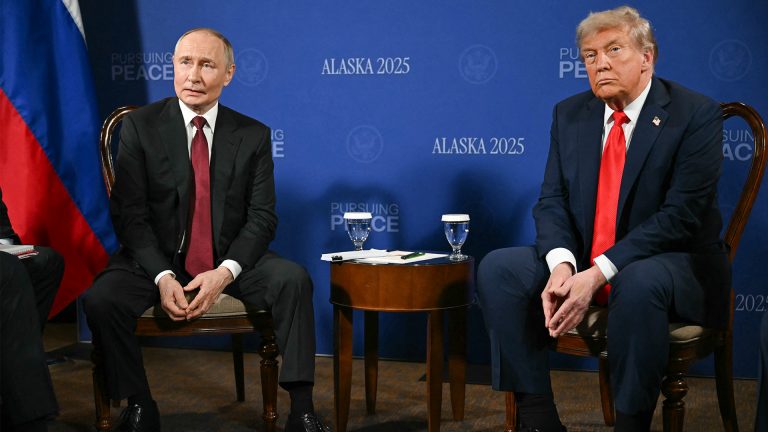 Diálogo crucial en Alaska: Trump condiciona a Putin sobre el futuro de Ucrania