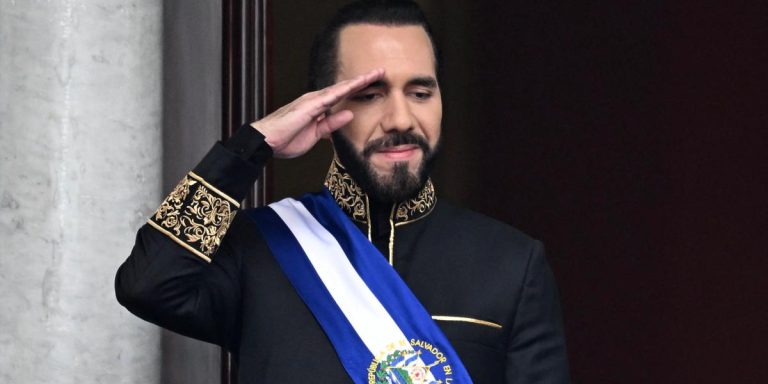 El Salvador: congreso elimina límites a la reelección presidencial de Bukele