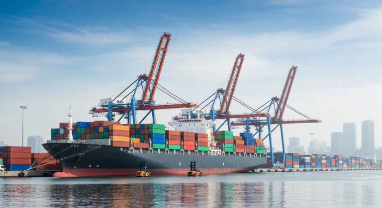 El impacto de los aranceles impulsa un pico histórico en las importaciones de contenedores en EU