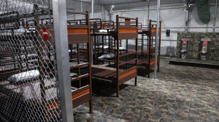 Gobierno de México apoya salida de connacionales de centro 'Alcatraz'