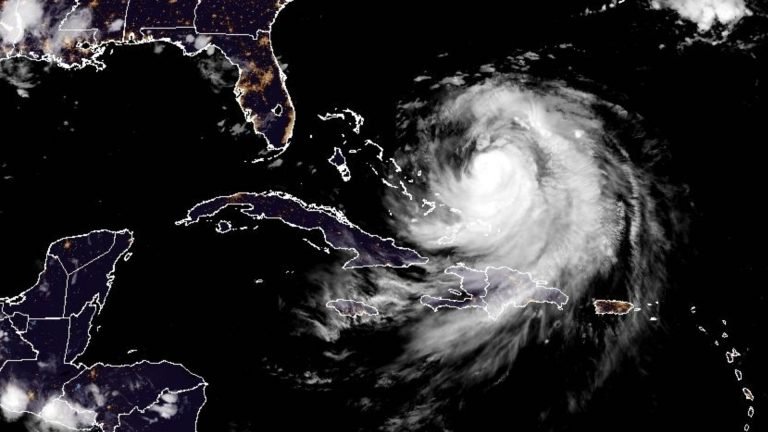 Huracán Erin: El gigante que desafía la costa este de Estados Unidos