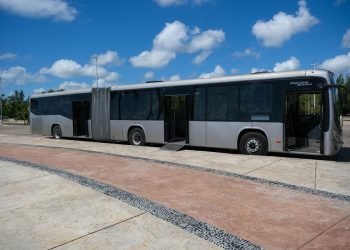 EN CANCÚN: Arrancan pruebas de autobuses articulados
