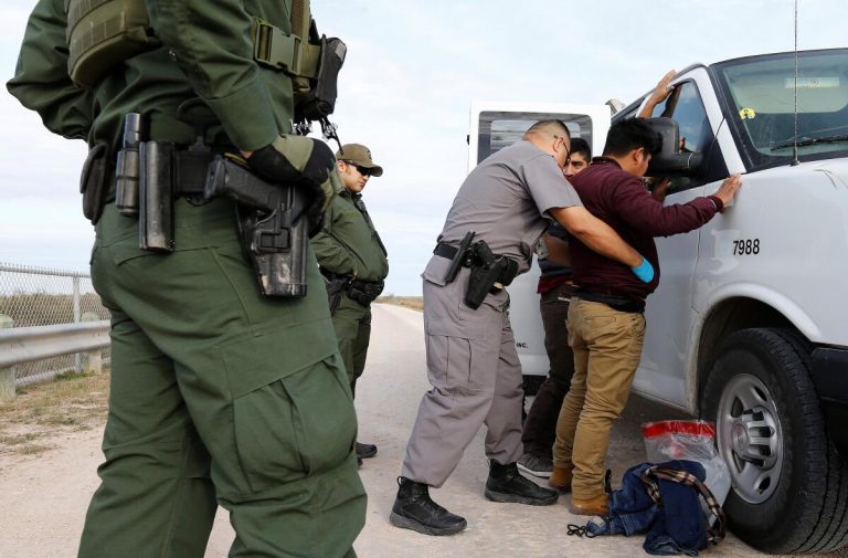 La compleja realidad tras la caída de detenciones diarias de migrantes en EU