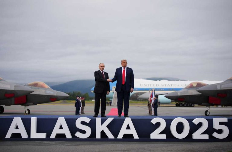 La cumbre de superpotencias en Alaska: Entre la geopolítica y las peculiaridades del ártico