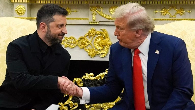 Trump ofrece apoyo aéreo a Ucrania y presiona por cesión de territorios