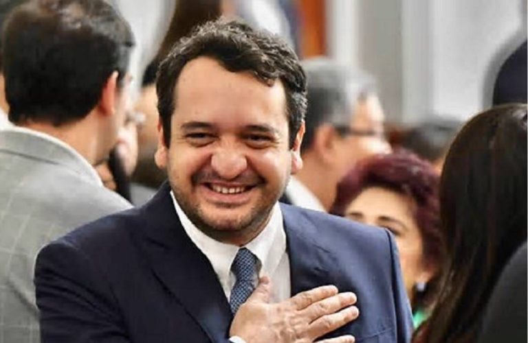 La opacidad de Morena: Los 96 viajes sin reporte de Andrés López Beltrán