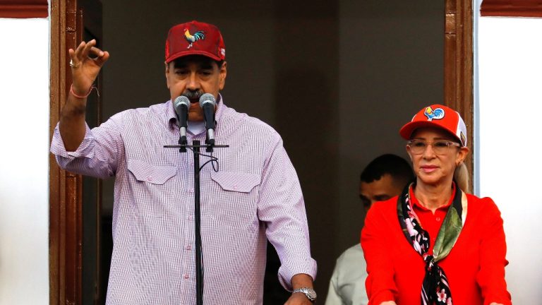 La patética recompensa de EU por Maduro: ¿Cortina de humo o estrategia?