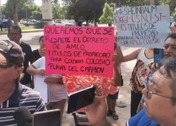 EXIGEN TÍTULOS DE PROPIEDAD: Protestan colonos de PDC durante visita de Sheinbaum a Chetumal