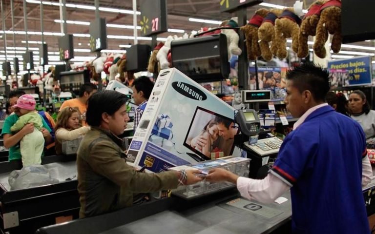 Persiste la debilidad del consumo privado en México, un indicador clave para la economía