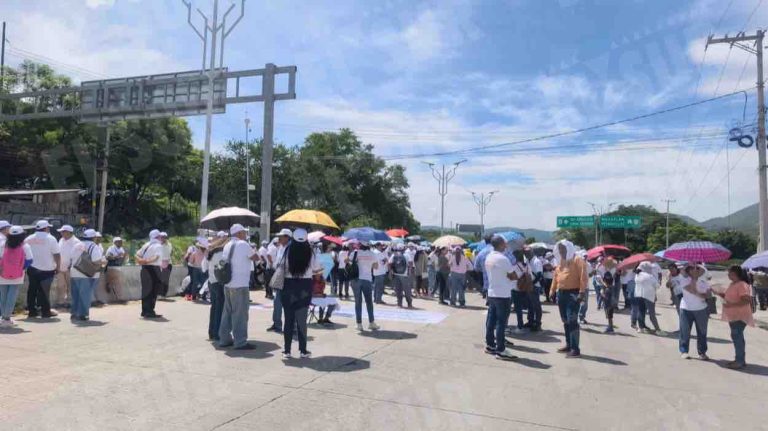 Protesta masiva en Acapulco: PAEE de Guerrero exige pagos y federalización urgente