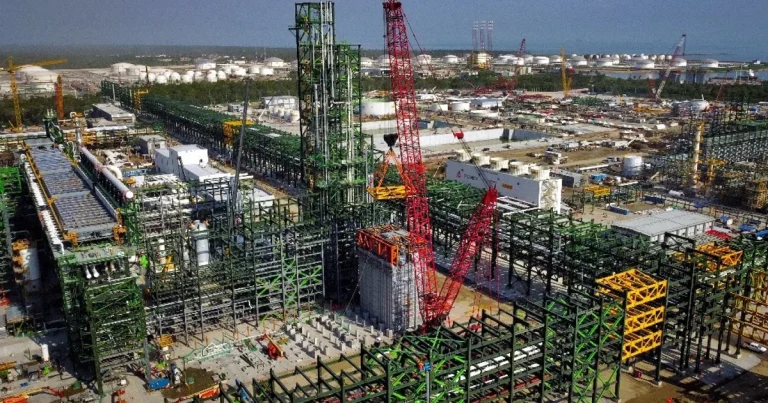 Refinería Olmeca: Producción de combustibles cae 9.51% en Dos Bocas durante julio