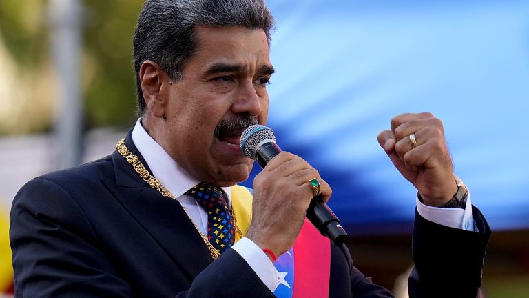 Venezuela se alista ante una escalada de amenazas de Estados Unidos