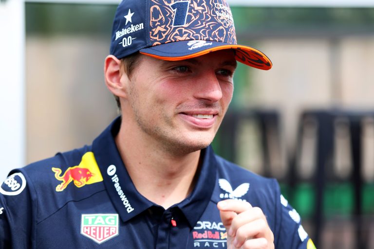 Verstappen valora el regreso de Checo Pérez a la Fórmula 1 con Cadillac
