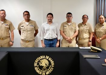 Sánchez Tajonar se reúne con autoridades para proteger la Laguna de Bacalar