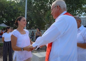 Colocan primera piedra de la Capilla “Niño Dios” en la colonia Sacbé