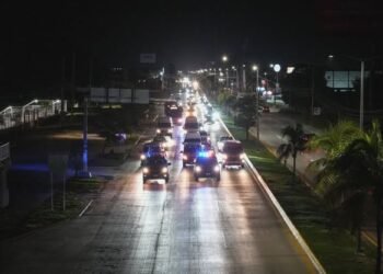Refuerza policía de Cancún Operativo Carrusel en el bulevar Colosio