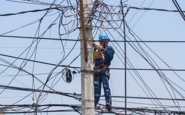 Apagón en la península de Yucatán: CFE restablece servicio y resurgen dudas sistémicas