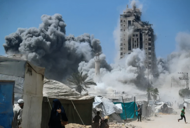 Ataque israelí derriba torre en Gaza: Implicaciones de una ofensiva implacable