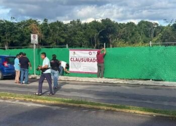 Clausuran predio en Cozumel tras polémica con activista