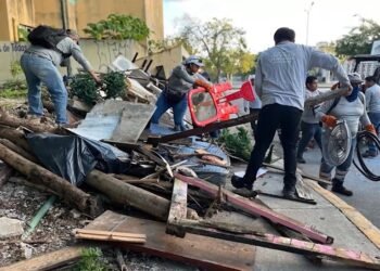 PLAYA DEL CARMEN: Señalan a pepenadores de generar basureros clandestinos
