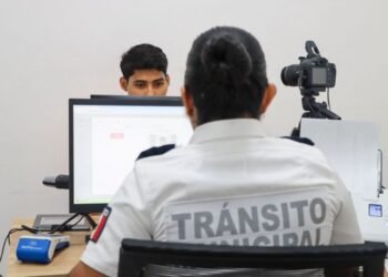 CONVENIO CON IMOVEQROO: Expedirán licencias de conducir en la Policía Municipal de PDC