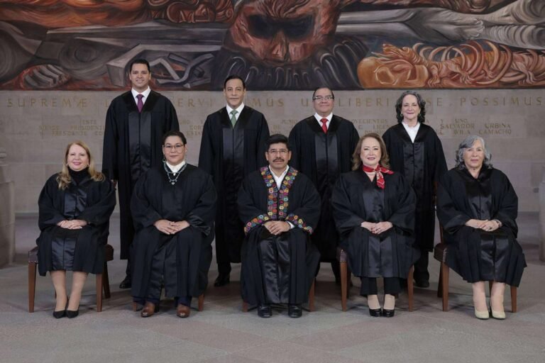 La investidura ancestral: Bastones de mando para los ministros de la SCJN