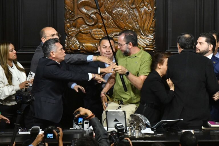 Manolo Jiménez justifica agresión de ‘Alito’ Moreno a Noroña: "Se lo merecía"