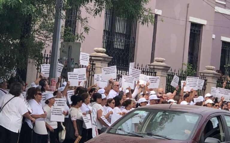 Protesta de jubilados del IMSS exige justicia a la SCJN por sus ahorros