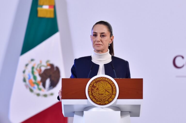 Sheinbaum califica de "absolutamente falsa" publicación sobre la CIA y el Ejército mexicano