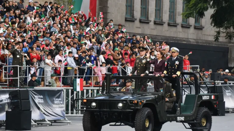 Sheinbaum encabeza histórico desfile militar 2025 con mensaje de soberanía nacional