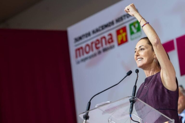 Sheinbaum reafirma principios de la 4T; impulsa su alta aprobación y Defensa Nacional
