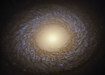 Telescopio Hubble desvela los enigmas de la desconcertante galaxia NGC 2775