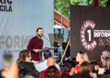 Rinde su primer informe Eric Arcila